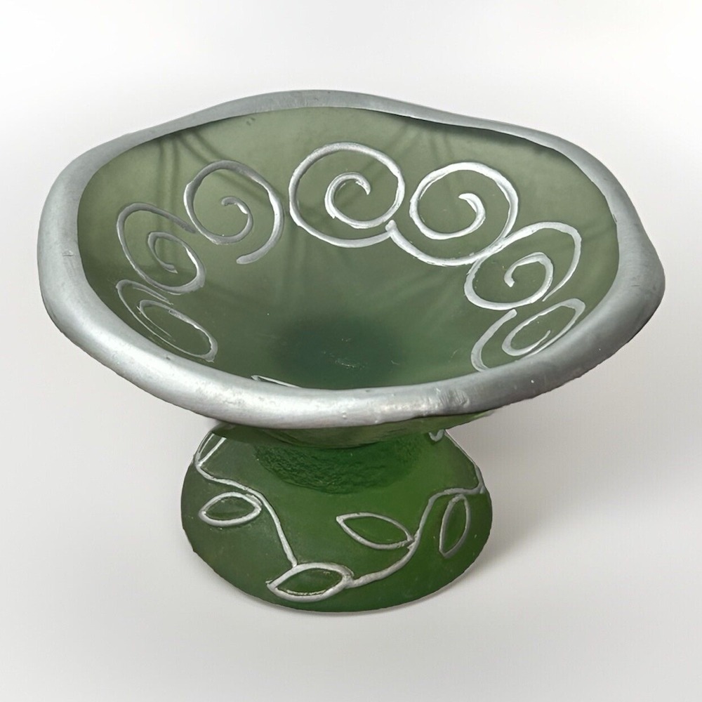 Wamsutta Monique Frosted Green Glass Pedestal Soap Dish Scroll Leaf